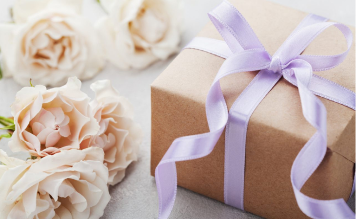 Wedding Present Ideas: What to Give to a New Family? Image